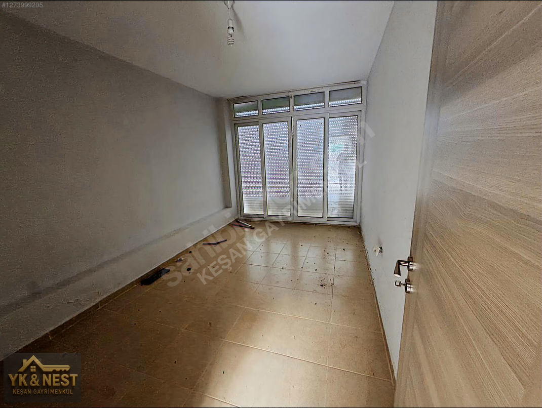 Çandarlı Tunçcan Sitesi Mevkiinde Denize 500 m 1+1 Daire